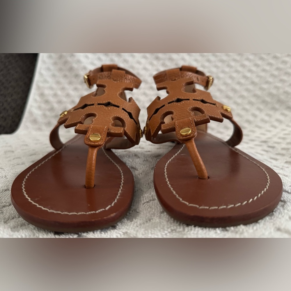 Tory Burch Phoebe Flat Thong Tumbled Leather Sandal Royal Tan Brown Size 6 30437 - Picture 4 of 16